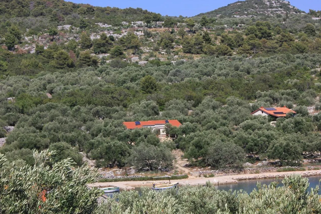 Seaside Secluded Apartments Cove Magrovica - Telascica, Dugi Otok - 8139 Sali