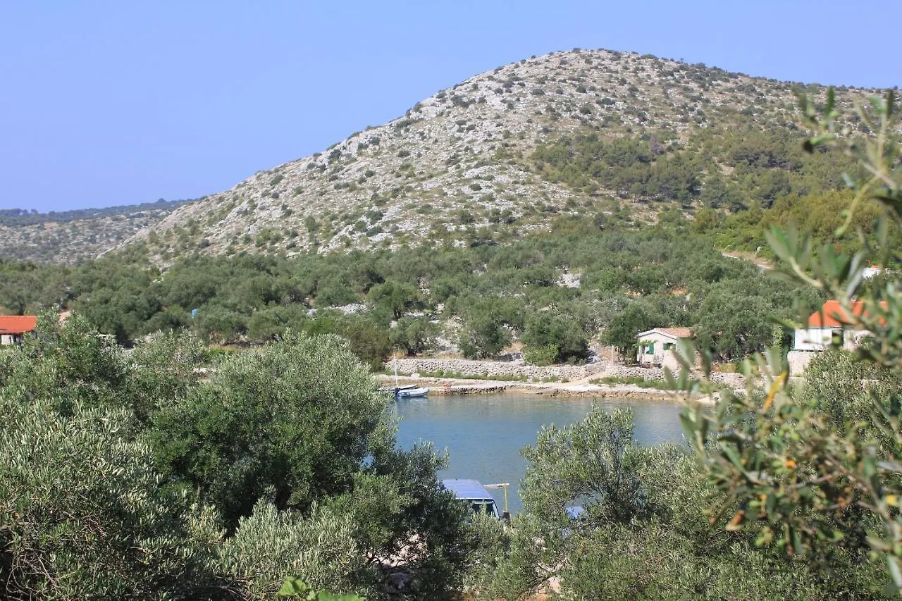 Seaside Secluded Apartments Cove Magrovica - Telascica, Dugi Otok - 8139 Sali
