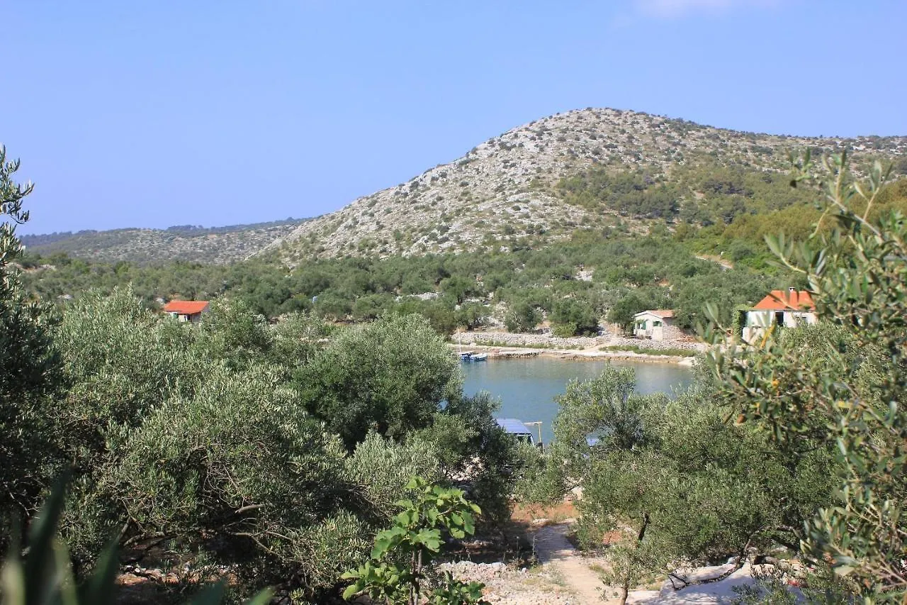 Seaside Secluded Apartments Cove Magrovica - Telascica, Dugi Otok - 8139 Sali